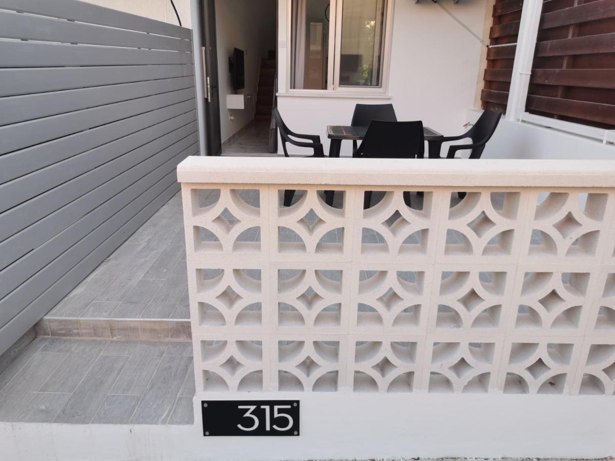 Eros Maisonette In Latchi Area Just 700 Meters Or One-Minute Drive From Polis Municipal Beach 外观 照片